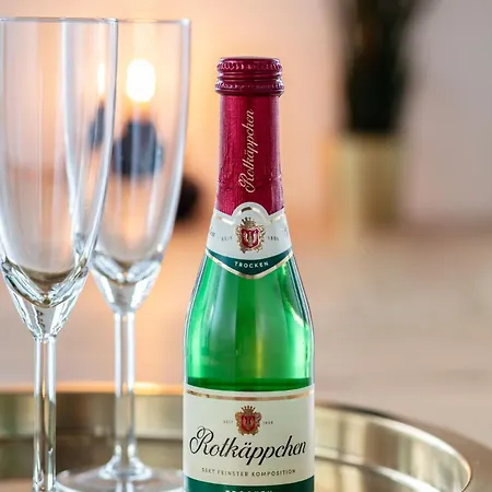 Pineapple - Zwinger I - 80qm - 1x Free Parking